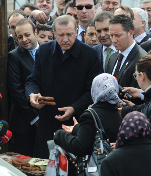 Erdoğan: Simit eski kaşarla güzel