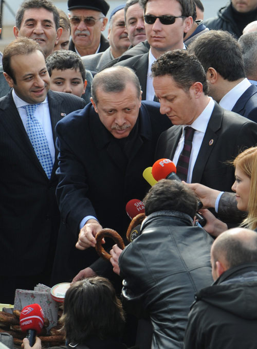 Erdoğan: Simit eski kaşarla güzel