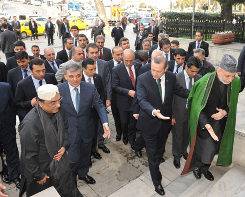 Erdoğan, en forslu makam aracının başında-