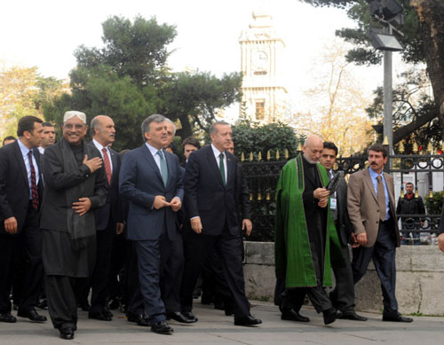 Erdoğan, en forslu makam aracının başında-