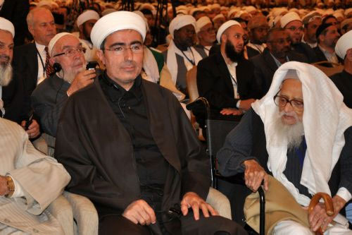 Fadıl Akgündüz'ün cübbe ve sarık sırrı Fadıl Akgündüz'ün cübbe ve sarık sırrı