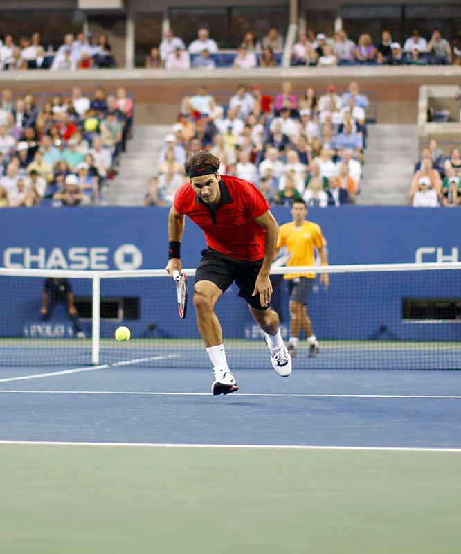 Federer bunu hep yapıyor, yine yaptı!