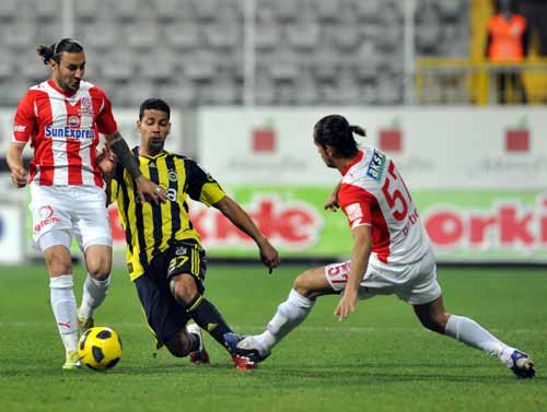 Gökhan'ın müthiş golü 'Gönül'leri aldı!