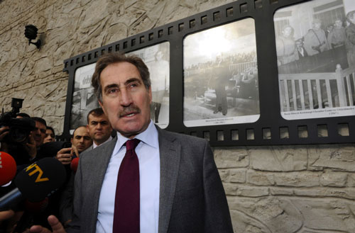 Günay, Ulucanlar'daki dar ağacına bakamadı Günay, Ulucanlar'daki dar ağacına bakamadı