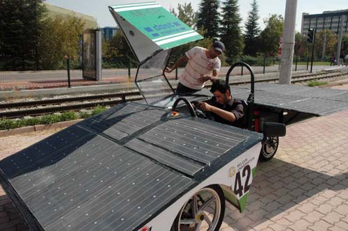 Güneş enerjisiyle çalışan oto: UMAY Güneş enerjisiyle çalışan oto: UMAY