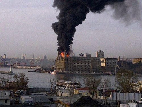 Haydarpaşa Garı kül oluyor CANLI İZLE