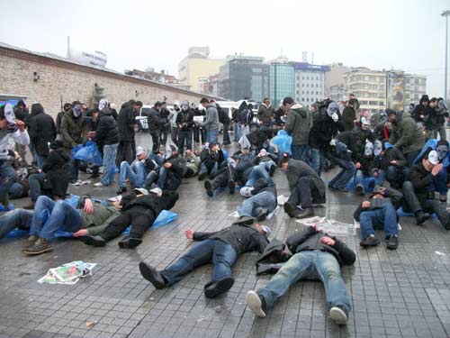 Hocalı Katliamını böyle protesto ettiler /