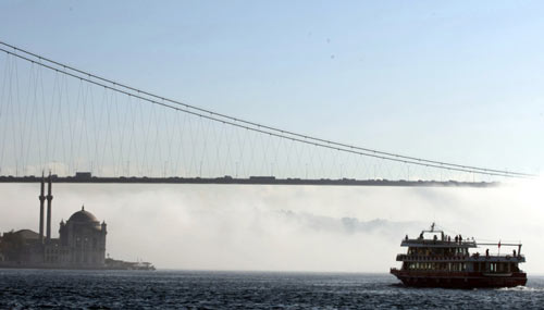 İstanbul sis büyüsüyle uyandı / İstanbul sis büyüsüyle uyandı /