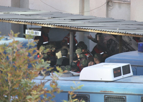 KCK davası, Diyarbakır'da başladı KCK davası, Diyarbakır'da başladı