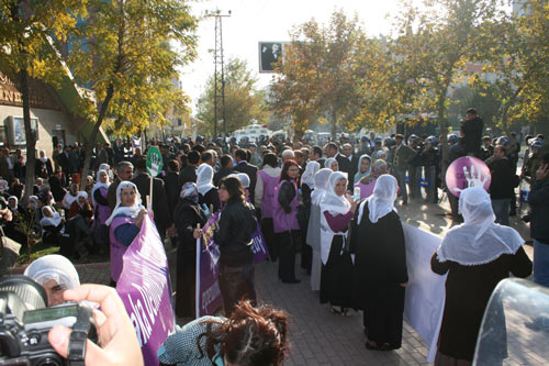 Kadına şiddet eyleminde polis şiddeti!