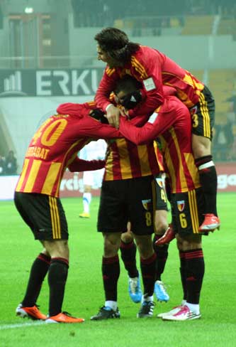 Kadir Has'ta 5 gollü maçın galibi Kayseri