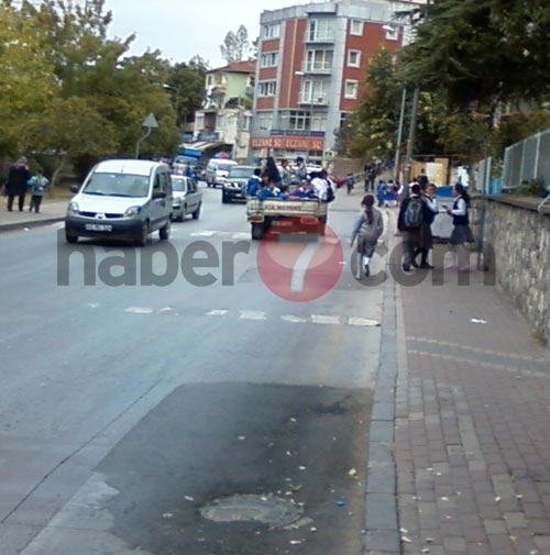 Karpuz kamyonu değil örenci servisi Karpuz kamyonu değil örenci servisi