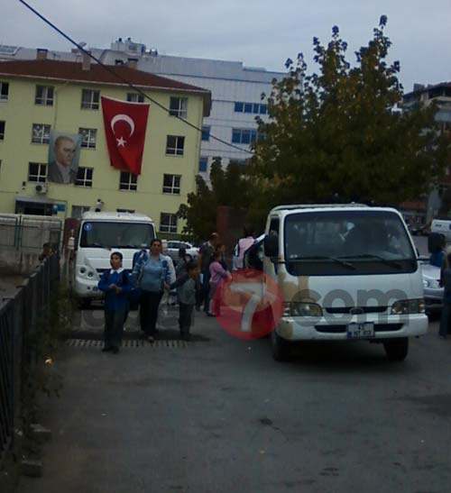 Karpuz kamyonu değil örenci servisi Karpuz kamyonu değil örenci servisi