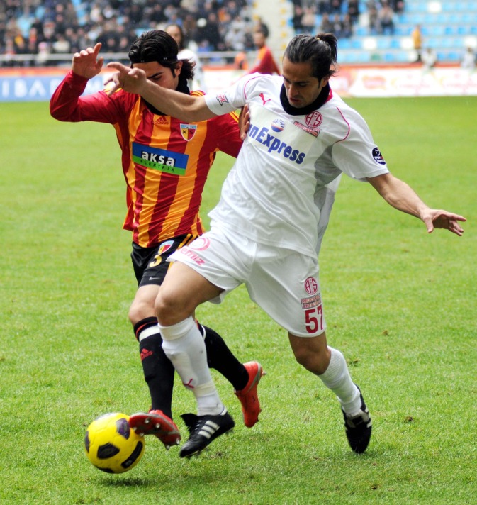 Kayserispor'a 'Emir' büyük yerden: 2-0