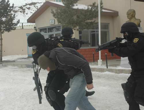 Kış oyunları için nefes kesen tatbikat / Kış oyunları için nefes kesen tatbikat /