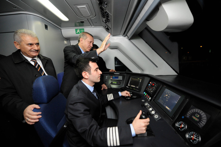 Konya-Ankara hızlı treni test ediliyor Konya-Ankara hızlı treni test ediliyor