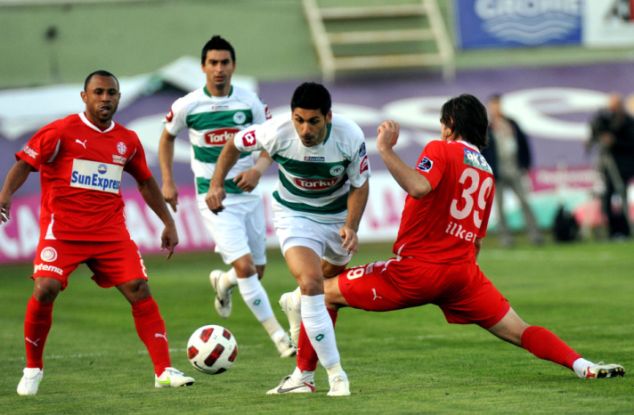 Konya'da puanlar paylaşıldı: 0-0 Konya'da puanlar paylaşıldı: 0-0
