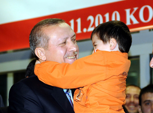 Küçük Tayyip'in Erdoğan sevgisi