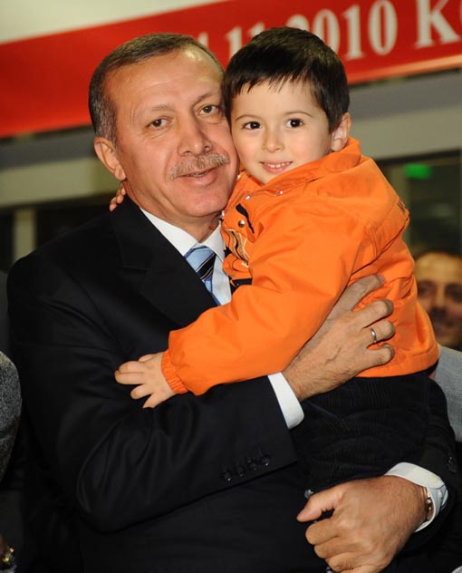 Küçük Tayyip'in Erdoğan sevgisi