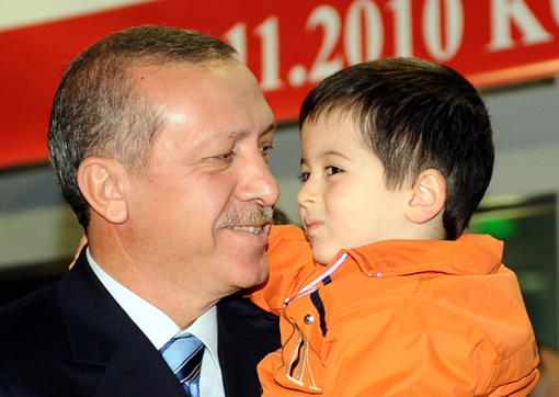 Küçük Tayyip'in Erdoğan sevgisi