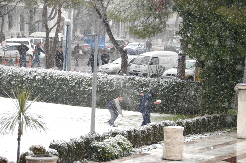 Muğla'ya kar yağdı /