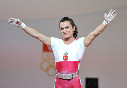 Nurcan Taylan rekor kırarak dünya şampiyonu