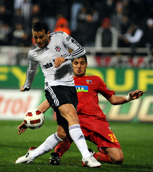 Q7 ve çetesi Kayserispor'u dörtledi! Q7 ve çetesi Kayserispor'u dörtledi!