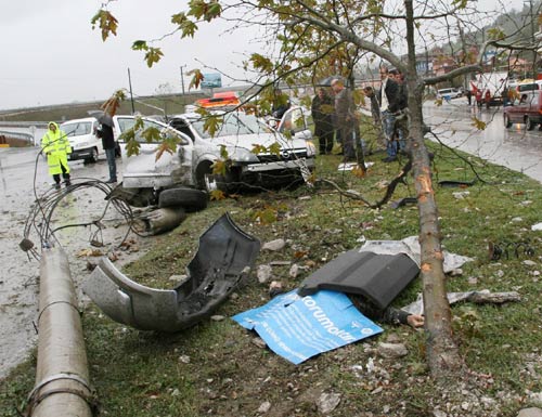 Samsun'da trafik kazası: 2 ölü, 3 yaralı