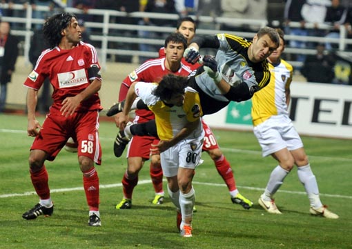 Sivasspor, Bucaspor'a gol oldu yağdı