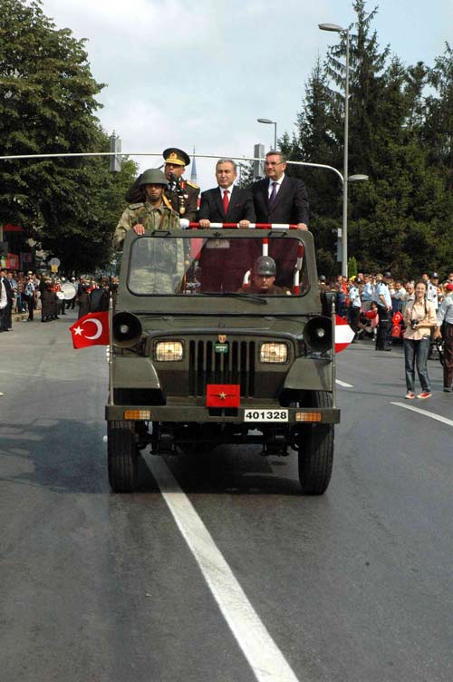 Sizce bu levhada nasıl bir uyarı vardır? Sizce bu levhada nasıl bir uyarı vardır?