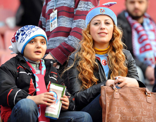 Trabzon ikinci yarıda fırtına gibi! / CANLI Trabzon ikinci yarıda fırtına gibi! / CANLI