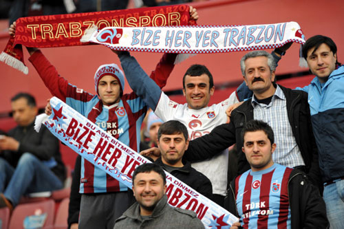 Trabzon ikinci yarıda fırtına gibi! / CANLI Trabzon ikinci yarıda fırtına gibi! / CANLI