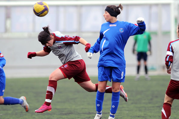 Trabzon'un kızları 9-2 kazandı /