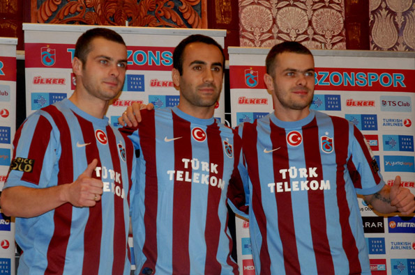 Trabzonspor'dan 3 imza birden /
