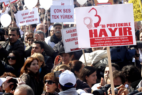 Türk Tabipleri Birliği, grev tehdidinde bulundu/