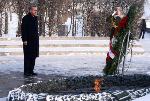 Ukrayna lideri Başbakan Erdoğan'ı karşıladı