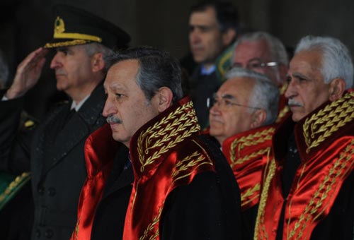 Yargıtay üyeleri Anıtkabir'e çıktı-