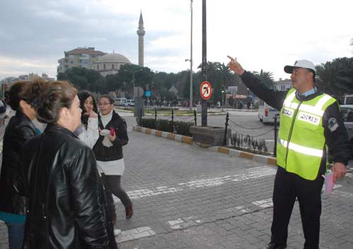 Yayalar polisi çileden çıkardı / GALERİ