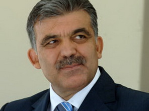 Abdullah Gül 5 kanunu onayladı. 