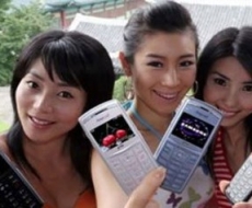 Çin'de cep telefonu kullanıcıları bir milyarı geçti!