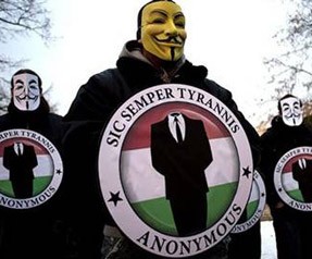 Anonymous bu kez İngiltere'yi hackledi!