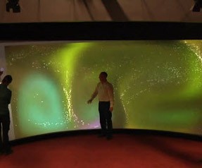 Dünyanın en büyük dokunmatik ekranı! (Video) 