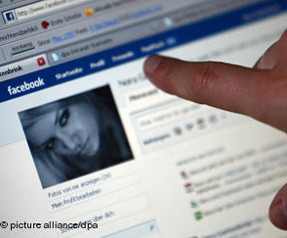 Facebook’ta ‘sanal tecavüze’ 6 yıl hapis 