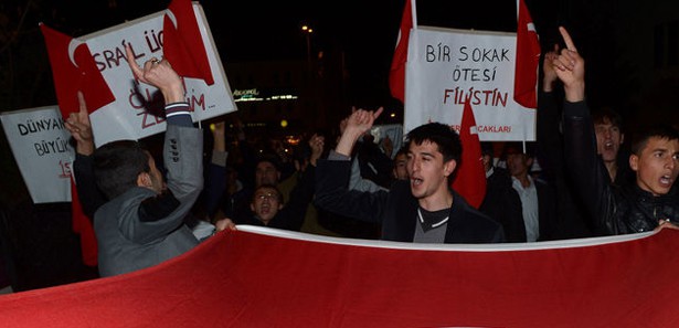 İsrail Ankara Büyükelçiliği önünde protesto