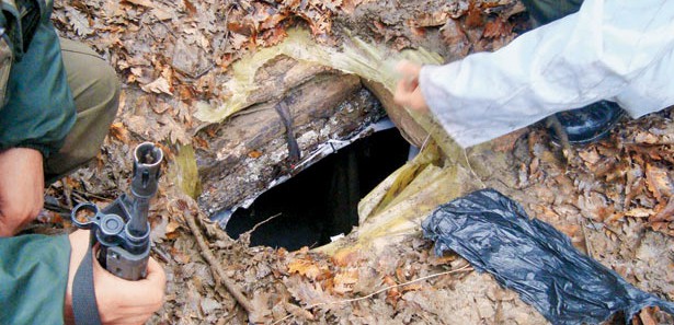 Bitlis'te 3 PKK sığınağı bulundu