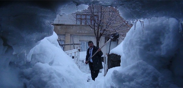 Bitlis'te evler kara gömüldü! GALERİ