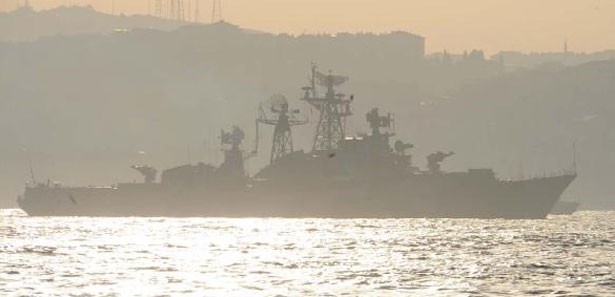 Boğaz'dan bir Rus gemisi daha geçti