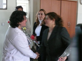 Eğitim Bir-Sen 'kadına şiddete son' dedi