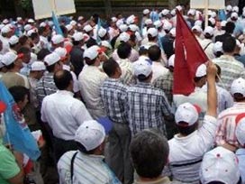 Emekli Astsubaylar Taksim'de eylem yaptı