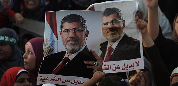 Mursi taraftarları meydanları terk etmiyor